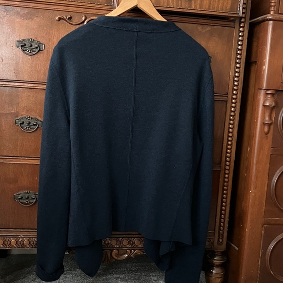 Classic Akris Punto Navy Wool Sweater - Picture 3 of 8
